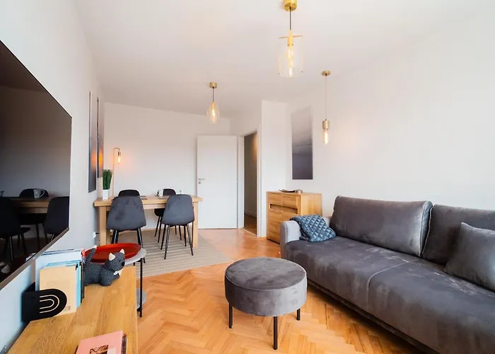 Апартаменти Irena *